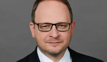 portrait-prof-dr-dirk-weitze-scholl